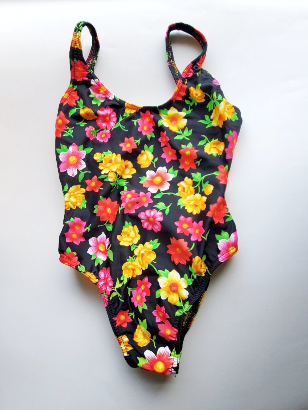Dorita Vera Swimsuit / Size 8/ Note: The Swimsuit is running small.